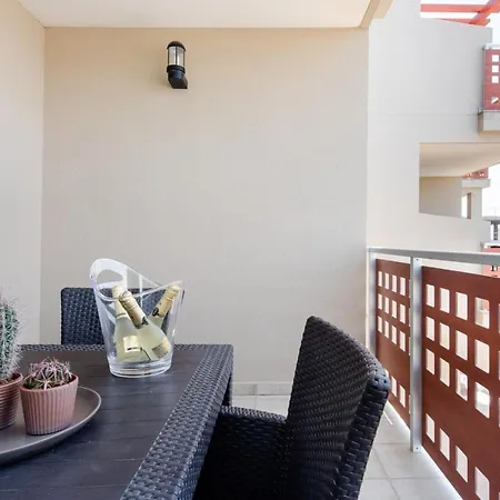 Architect's Beach Apartment *